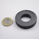 Magnet Scheibe Φ45x9x22mm Öffnung Ferrit Haftkraft 2,7kg