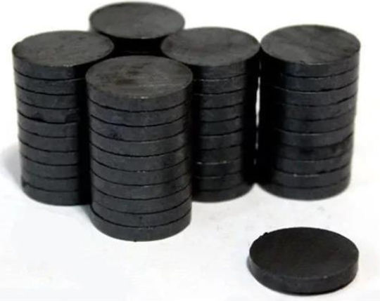 Next Magnet Ferită clasic 14x14mm 1buc