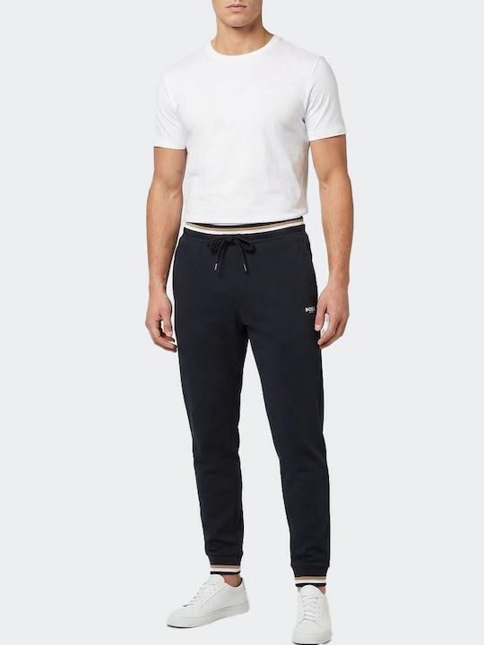 Trousers in Loose Fit Black