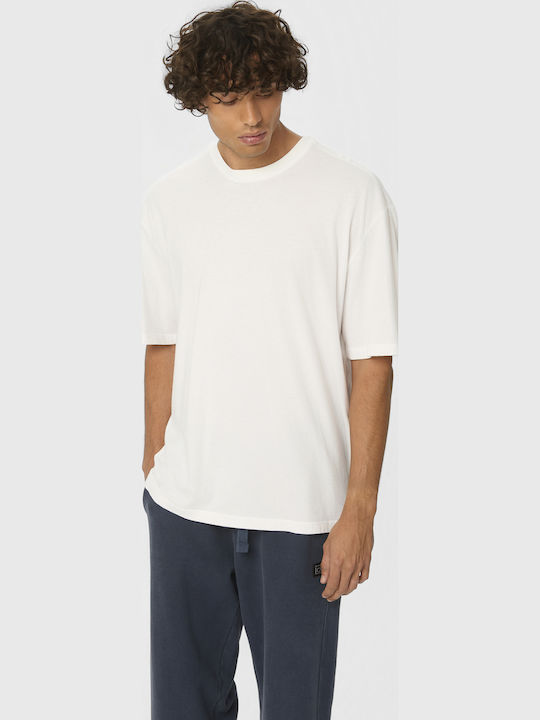T-shirt White