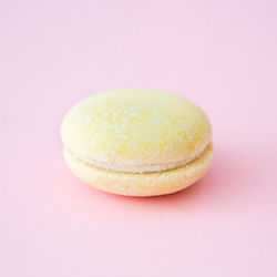 Bath Macaron Almond