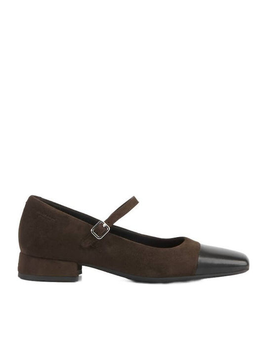 Debbi Braune Pumps