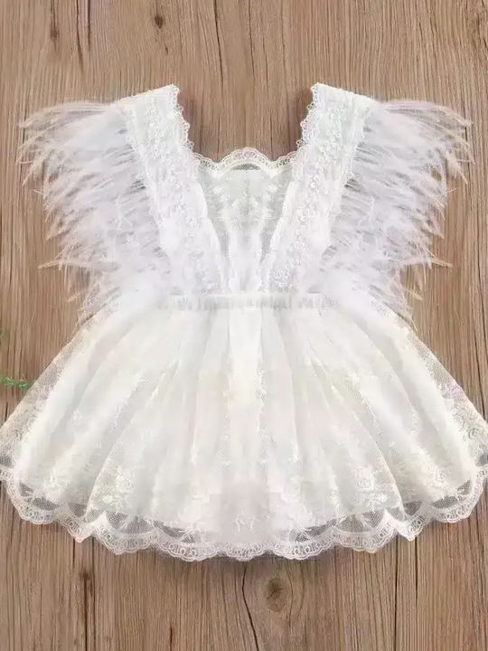 Nannie Weißes Taufkleid aus Spitze