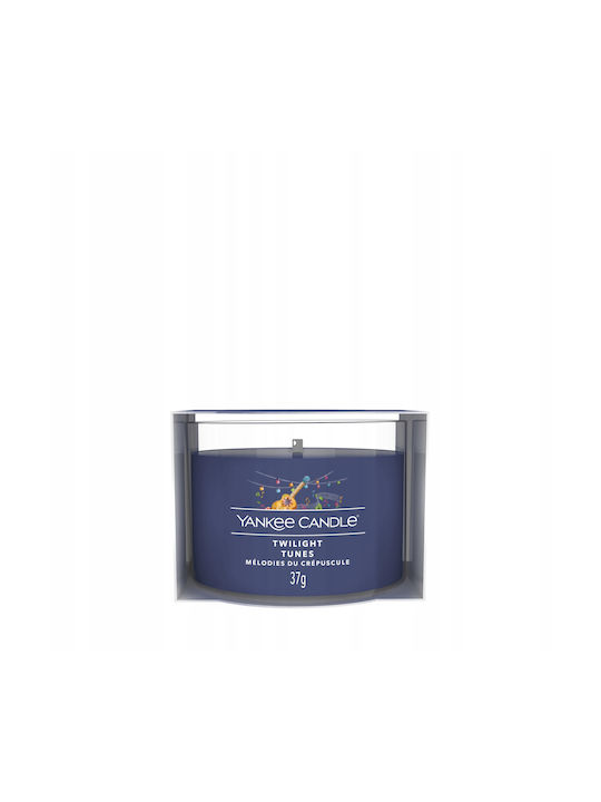 Yankee Candle Aromatic Candle in Jar with Cotto...