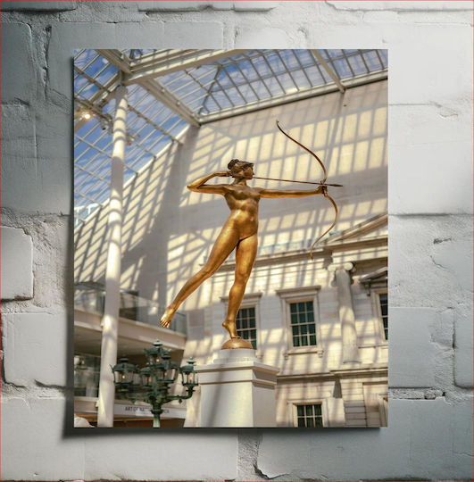 Πίνακας Golden Archer Statue In Sunlit Atrium Άγαλμα Golden Archer Στο Ηλιόλουστο Αίθριο 100x150