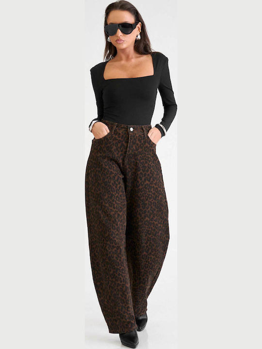 Women's Jean Pants in Baggy Leg Style Brown