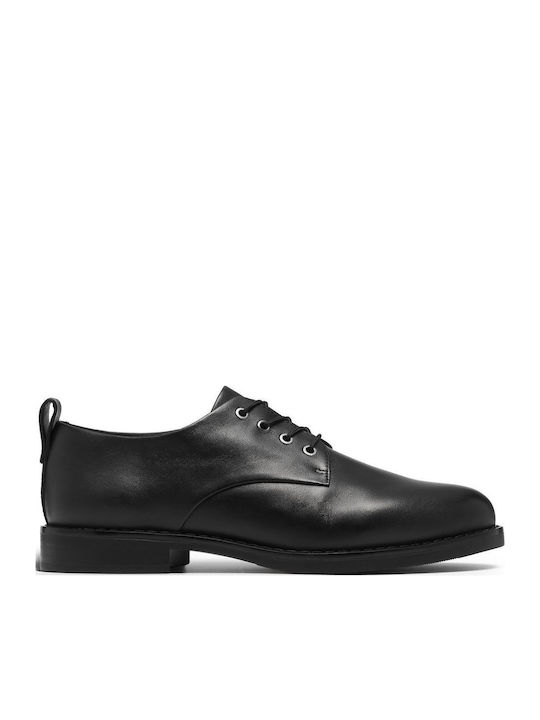 Clarks Кожени Дамски Оксфорди в Черен Цвят