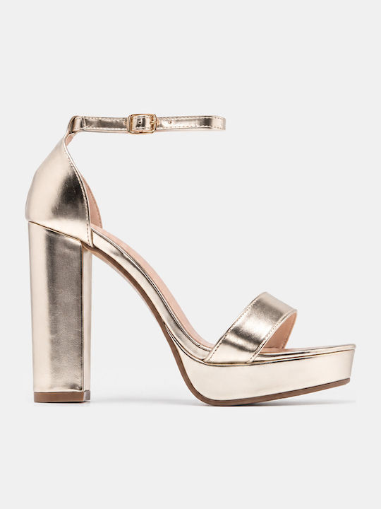 Luigi Goldene Sandalen
