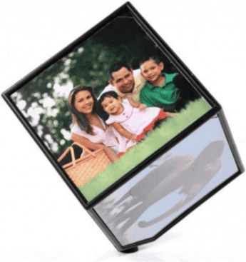 Romvous Plastic Photo Frame with Black Frame