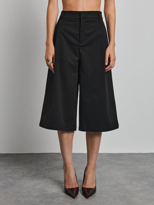 Women's Fabric Capri Trousers with a Slim Fit Black